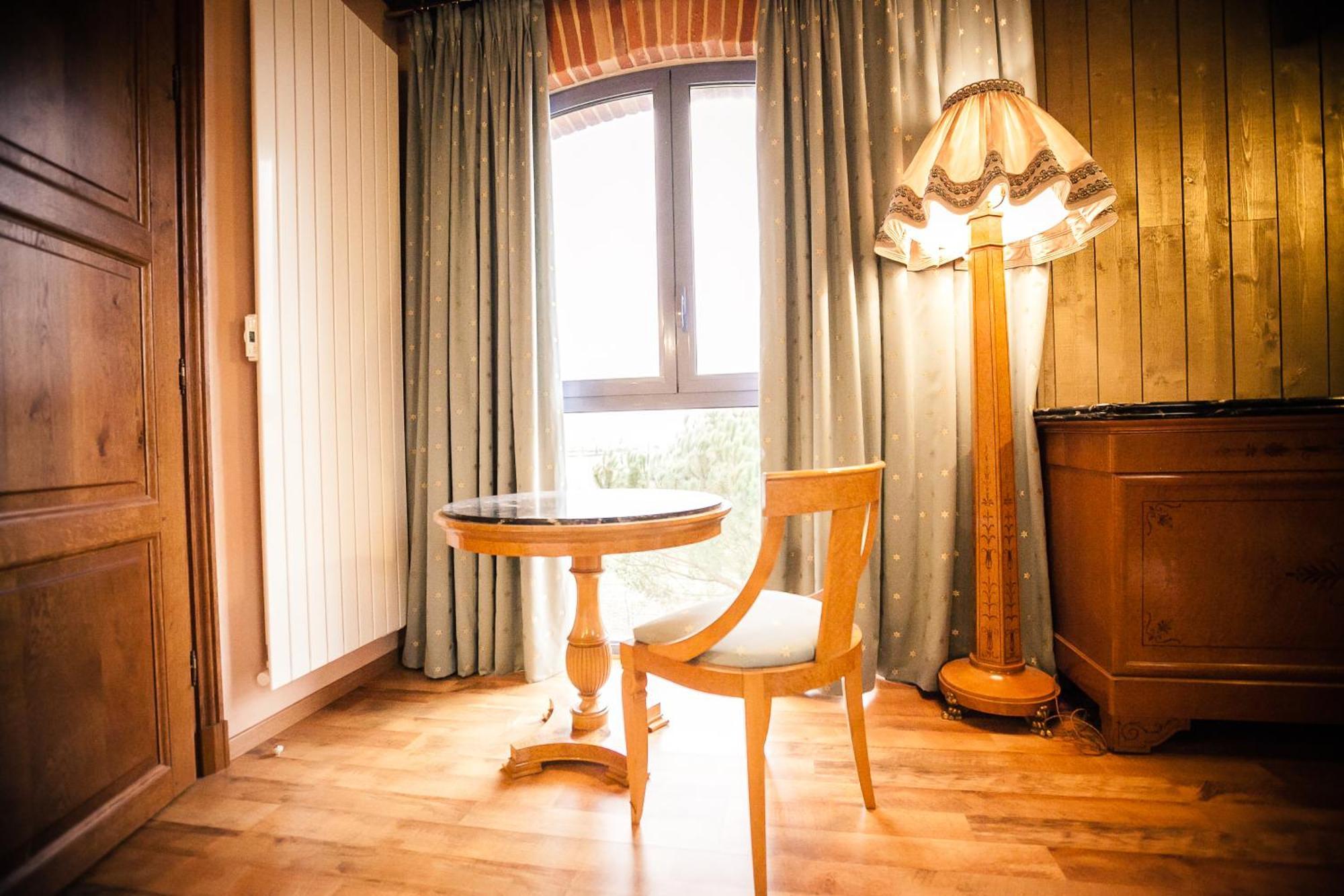 Hotel Les Ecuries De La Tour Mondonville Camera foto