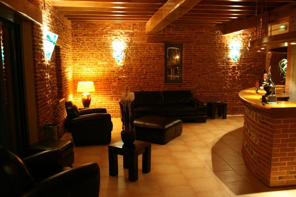 Hotel Les Ecuries De La Tour Mondonville Esterno foto